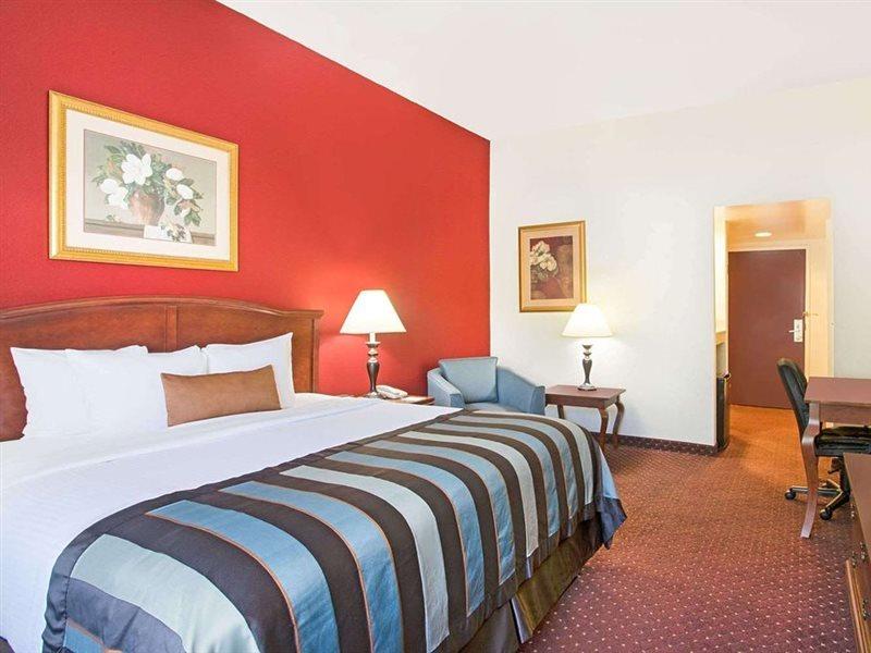 Holiday Inn Express & Suites - Mobile - I-65 By Ihg Экстерьер фото
