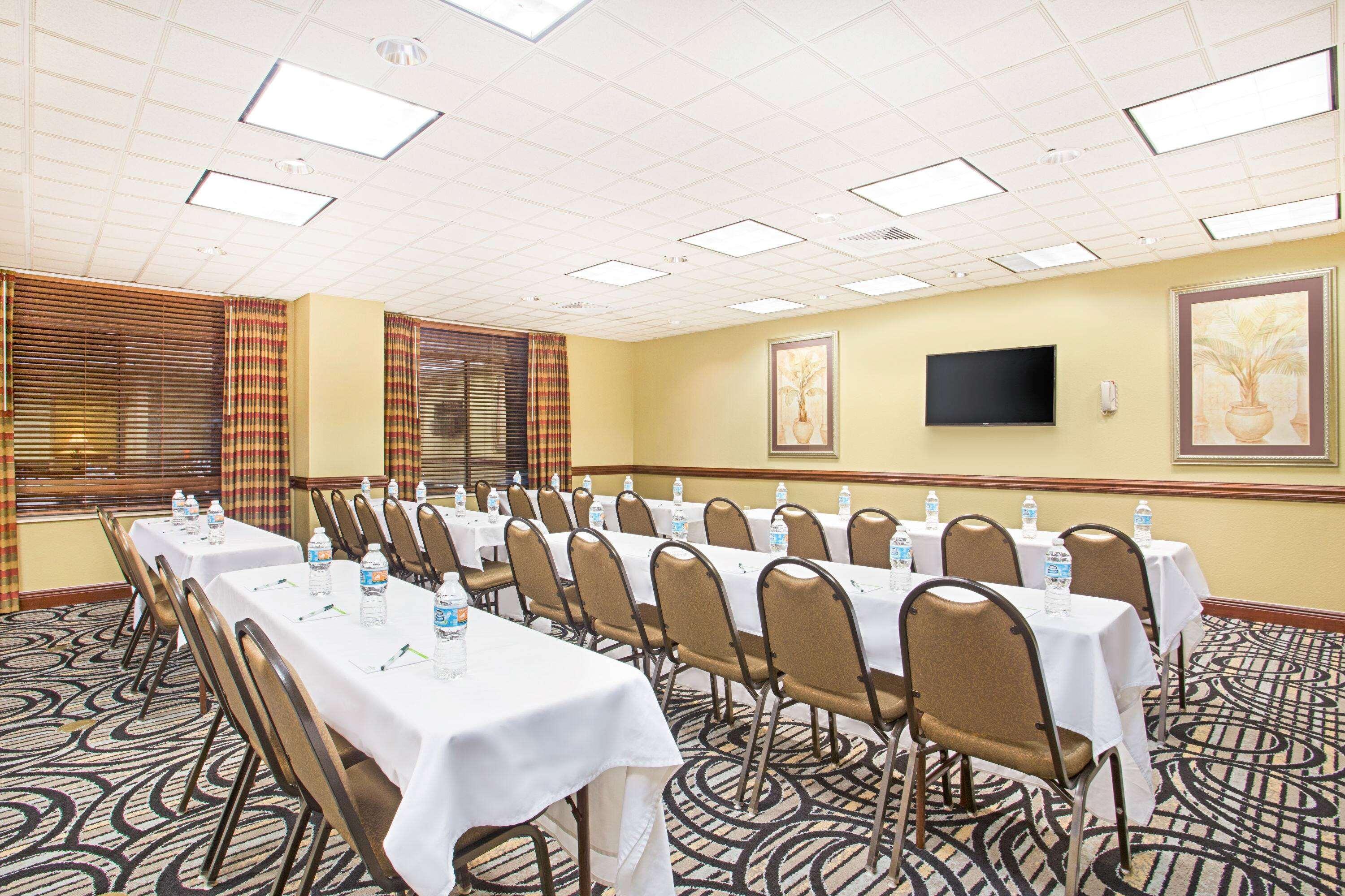 Holiday Inn Express & Suites - Mobile - I-65 By Ihg Экстерьер фото