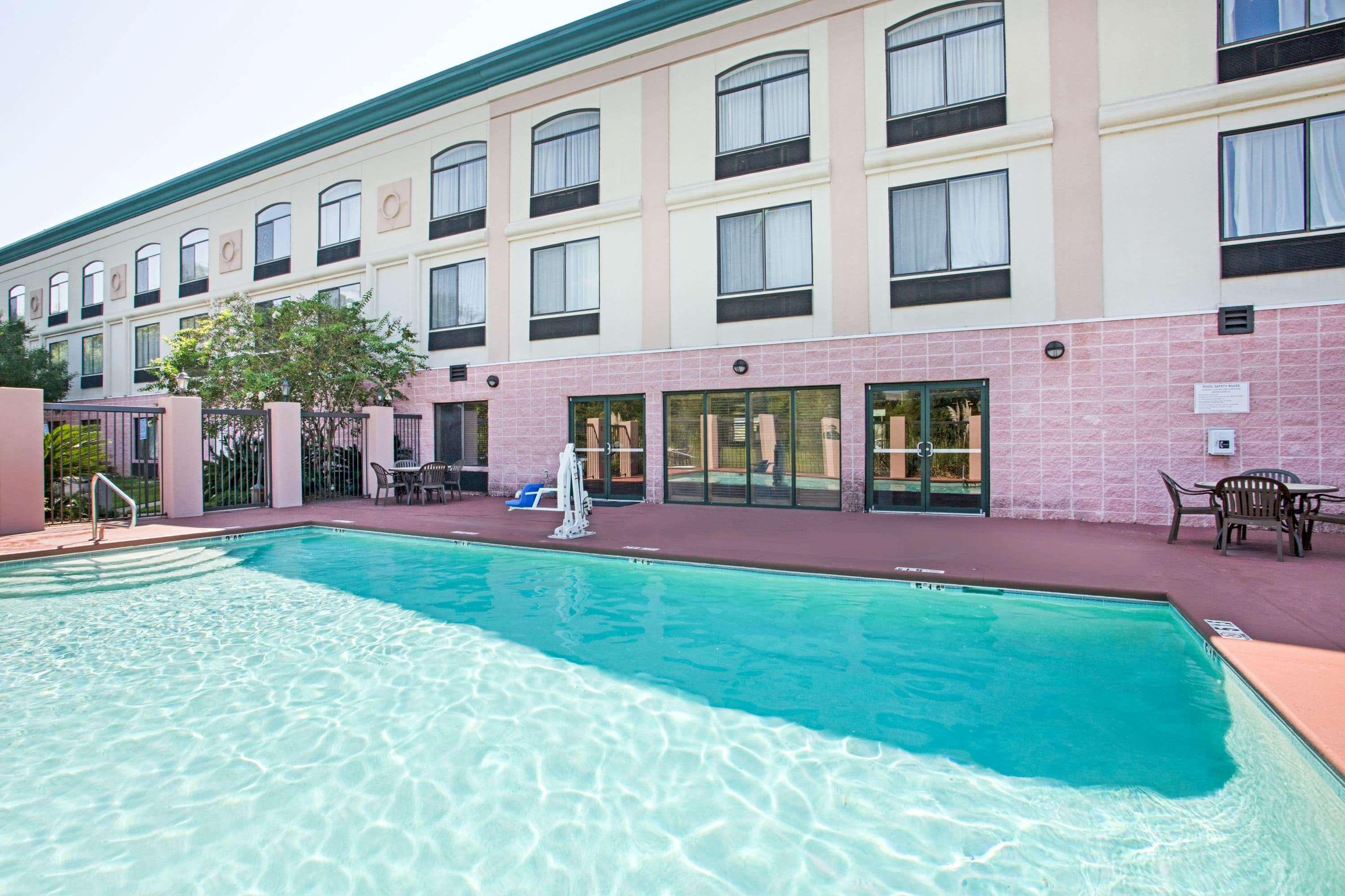 Holiday Inn Express & Suites - Mobile - I-65 By Ihg Экстерьер фото