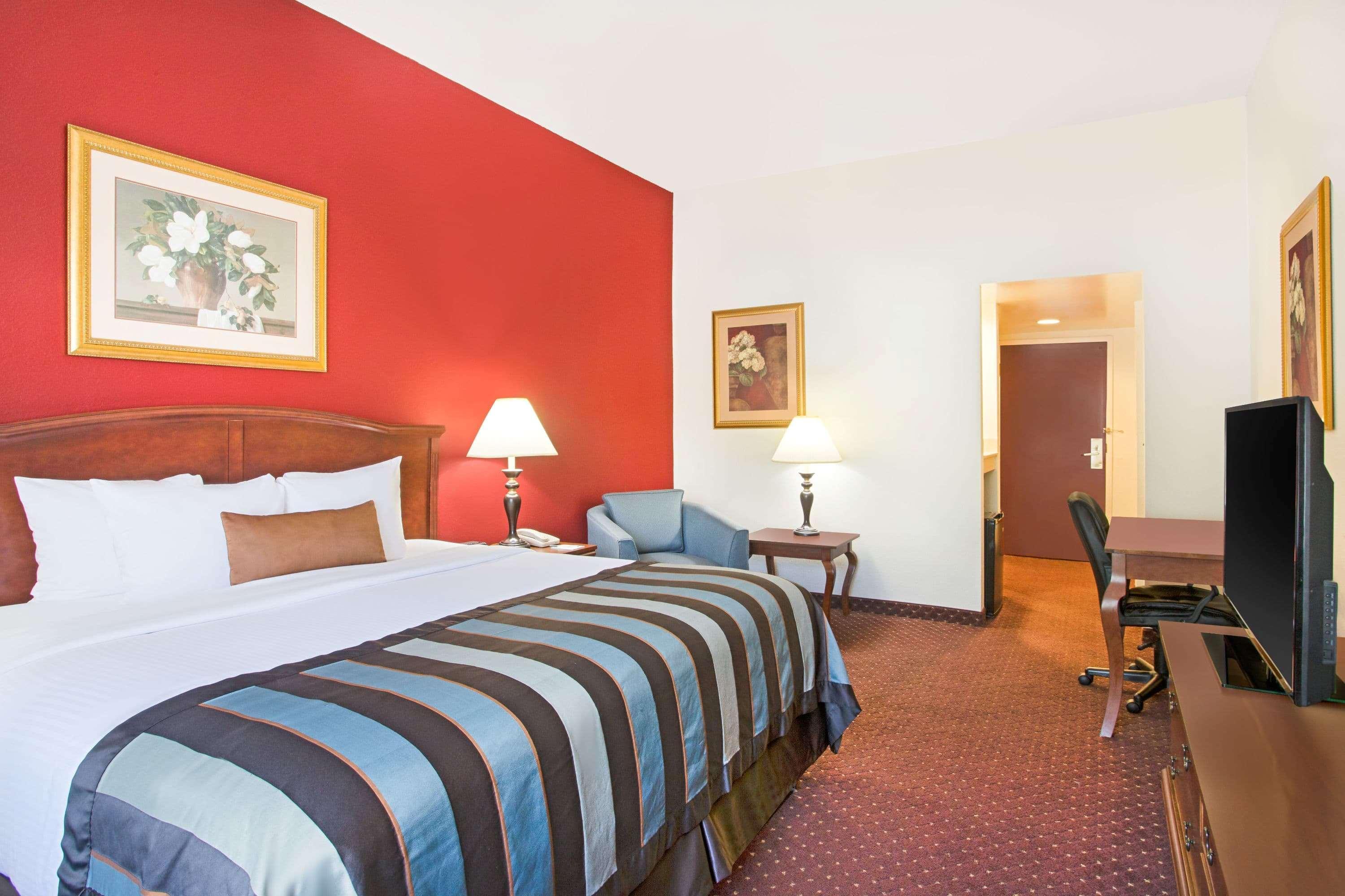 Holiday Inn Express & Suites - Mobile - I-65 By Ihg Экстерьер фото