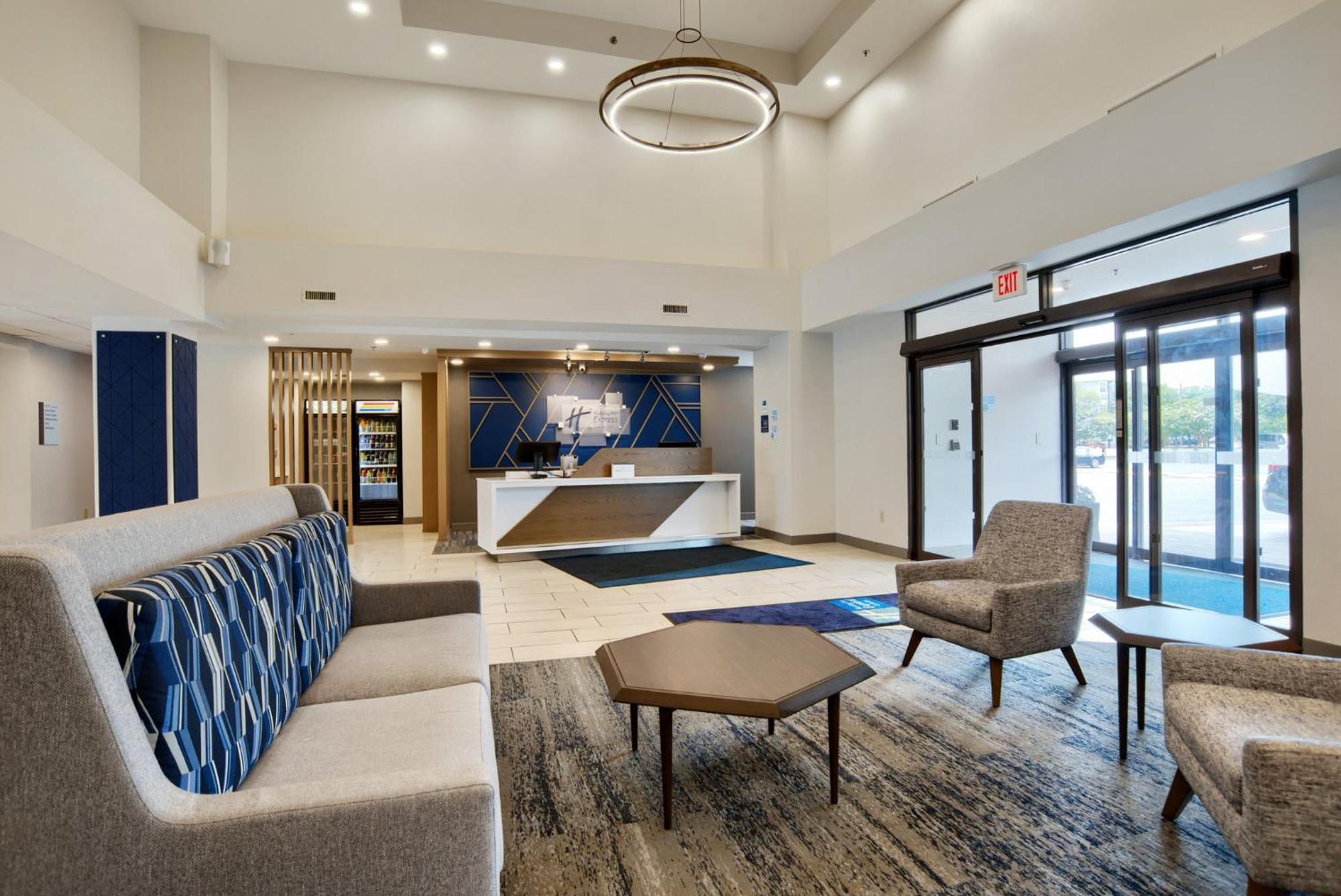 Holiday Inn Express & Suites - Mobile - I-65 By Ihg Экстерьер фото